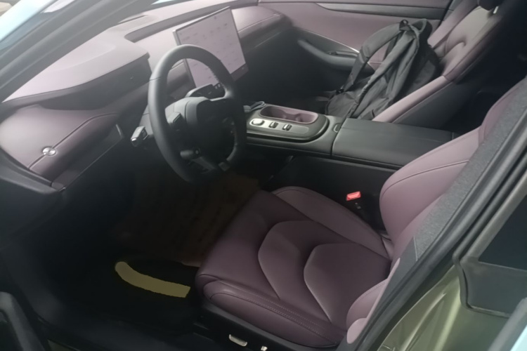 MI SU7 2025 car image #15