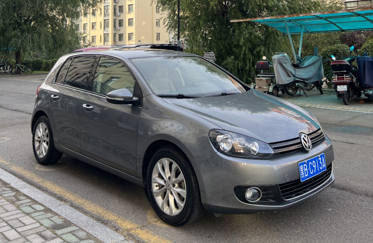 Volkswagen Golf 2011 Volkswagen Golf 2011 car image