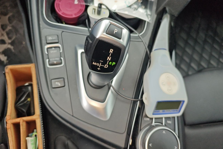 BMW 3 Series 2019 image de voiture #18