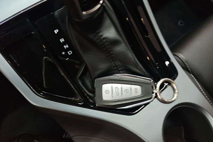 GEELY Emgrand 2022 car image #9