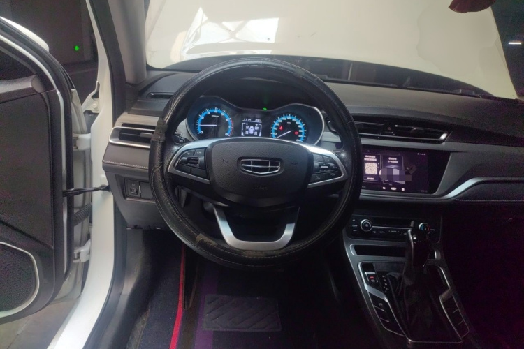 GEELY Emgrand 2020 car image #11