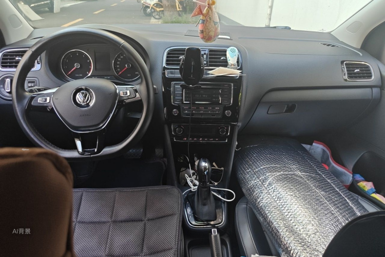 Volkswagen Polo 2015 #11 Volkswagen Polo 2015 car image #11