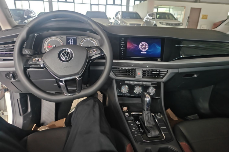Volkswagen Bora 2022 car image #11