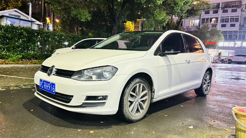 Volkswagen Golf 2017 car image 