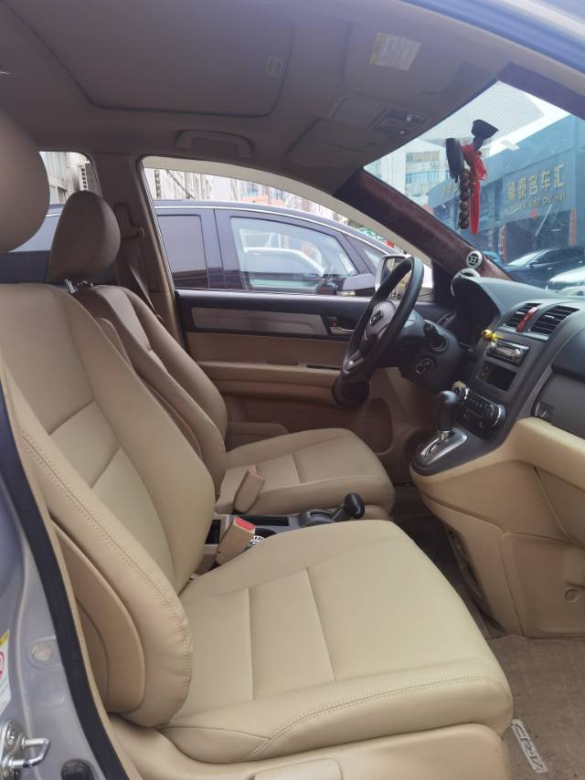 Honda CR-V 2010 car image #6