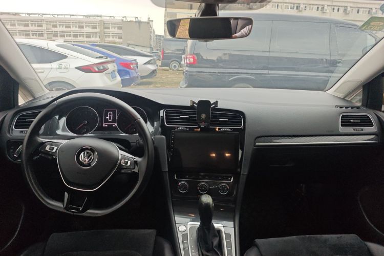 Volkswagen Golf 2019 imagen de coche #8