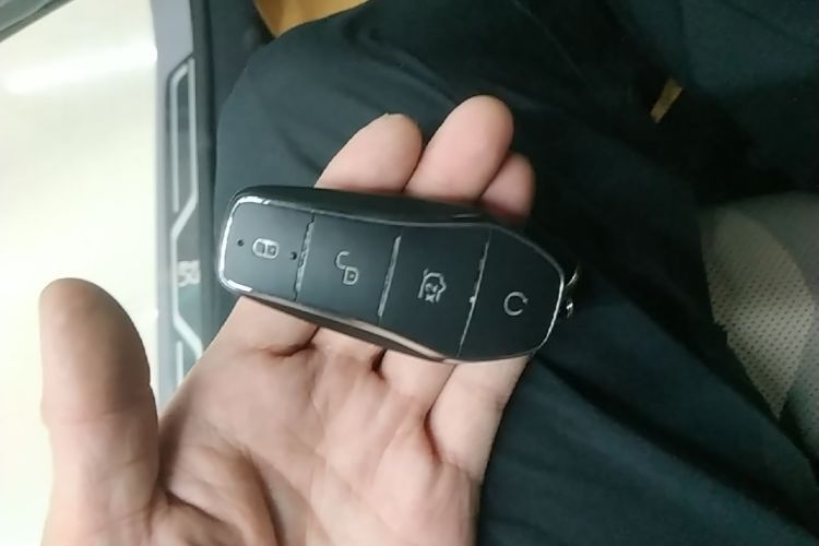 BYD Han 2025 immagine di auto #9