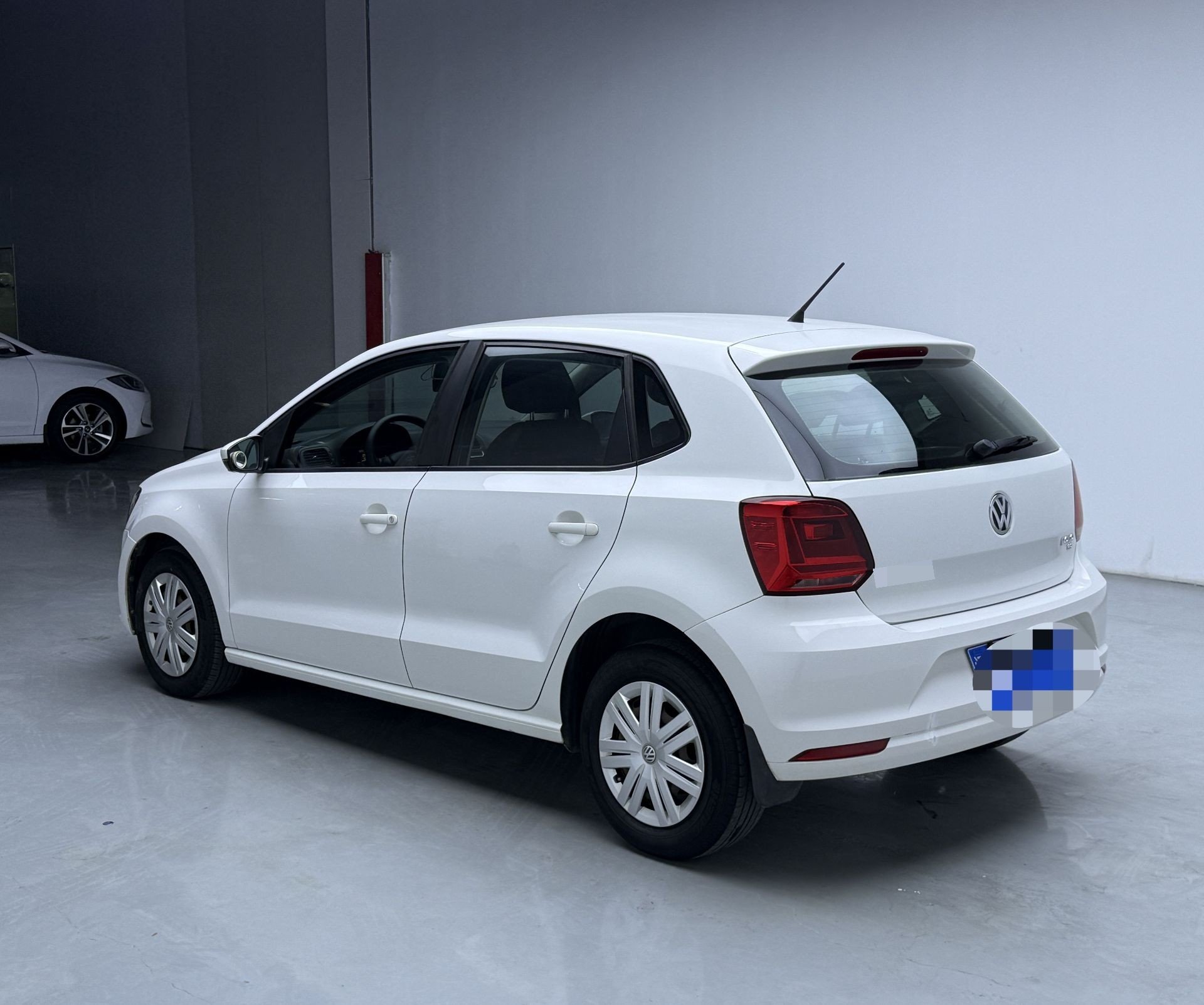 Volkswagen Polo 2019 car image #4