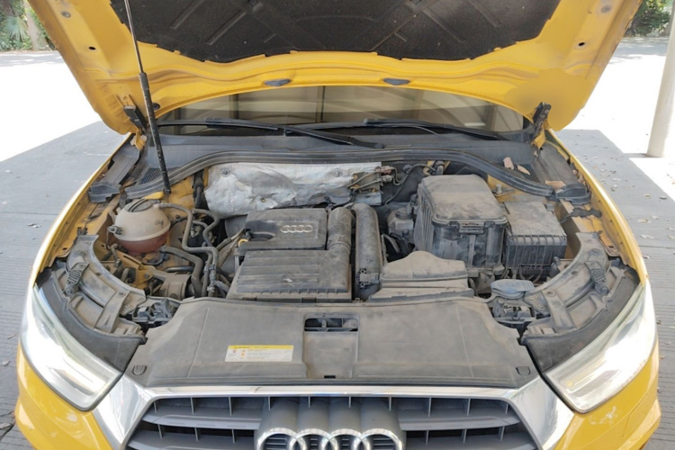 Audi Q3 2016 car image #22