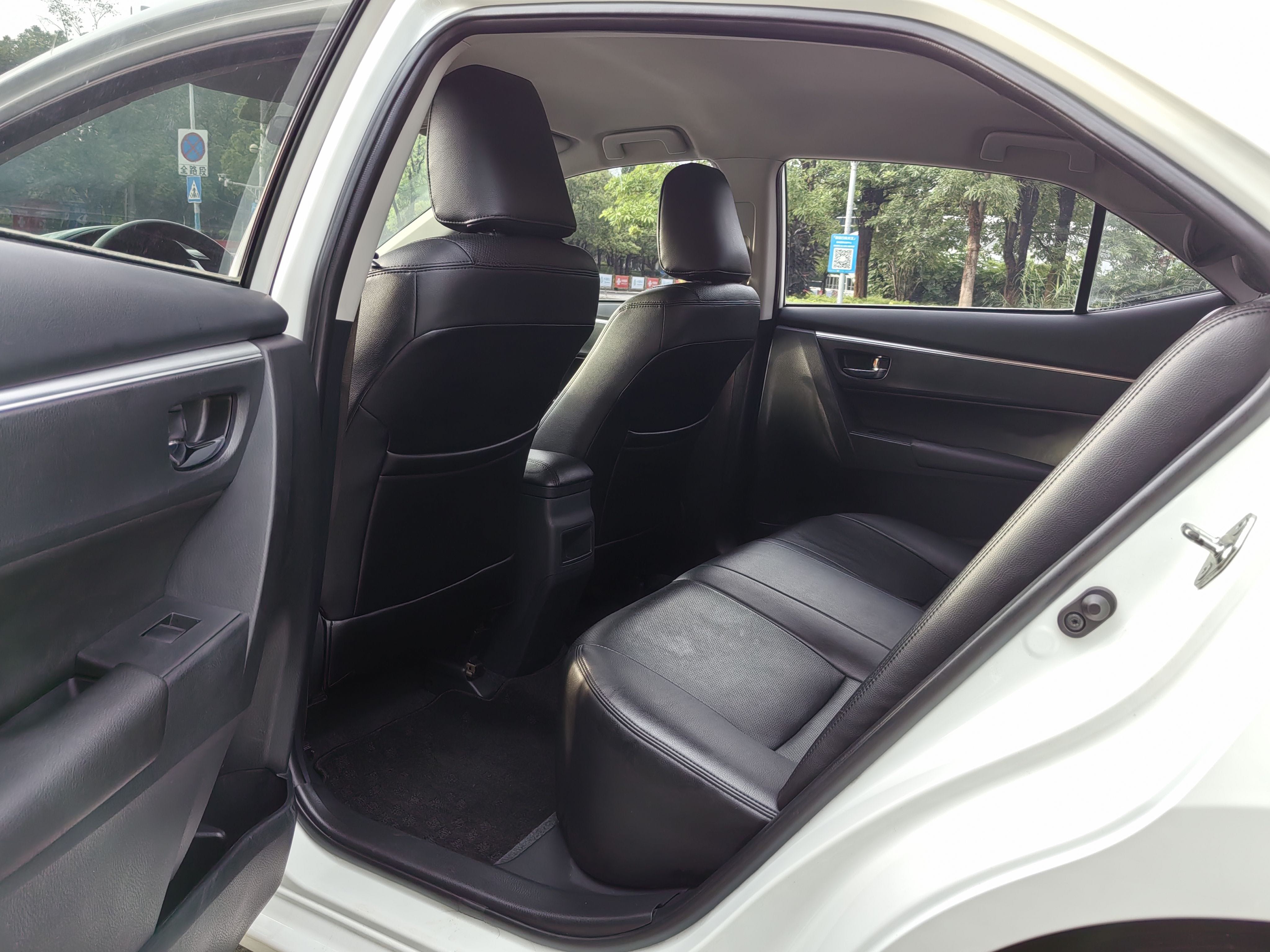 Toyota Corolla 2017 car image #8