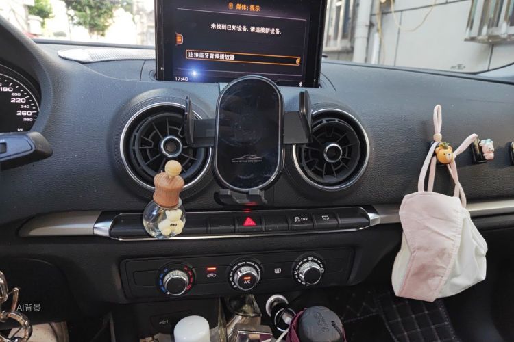 Audi A3 2019 car image #15