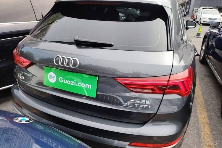 Audi Q3 2020 car image #4