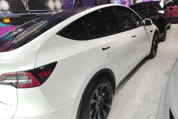 Tesla Model Y 2022 #7 Tesla Model Y 2022 car image #7