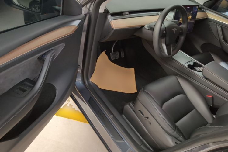 Tesla Model Y 2022 #16 Tesla Model Y 2022 car image #16