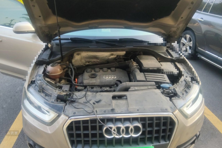 Audi Q3 2014 car image #22