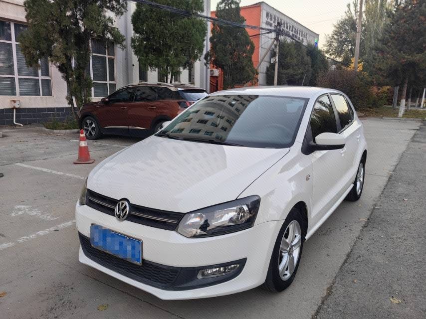 Volkswagen Polo 2012 Volkswagen Polo 2012 car image