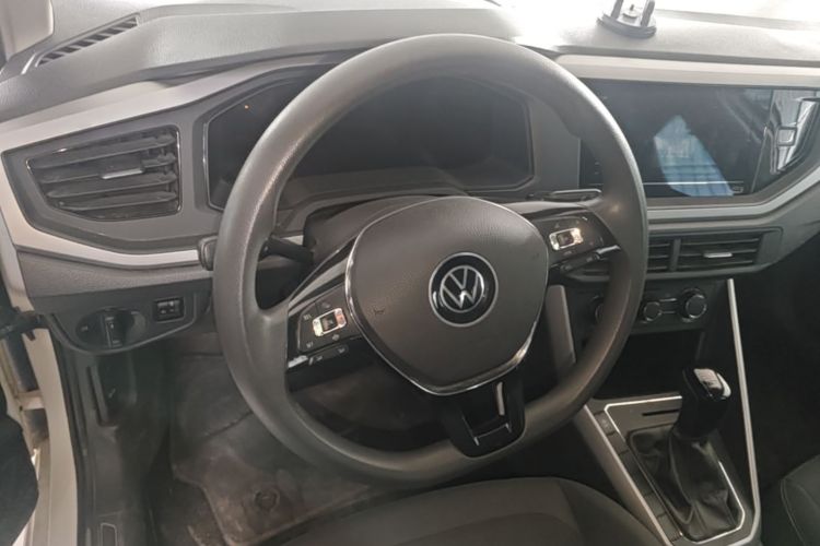 Volkswagen Polo 2023 car image #11