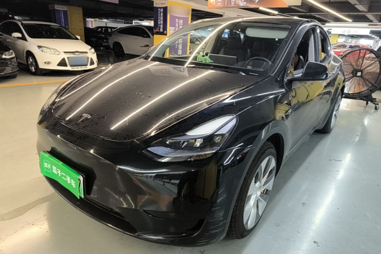 Tesla Model Y 2022 #2 Tesla Model Y 2022 car image #2