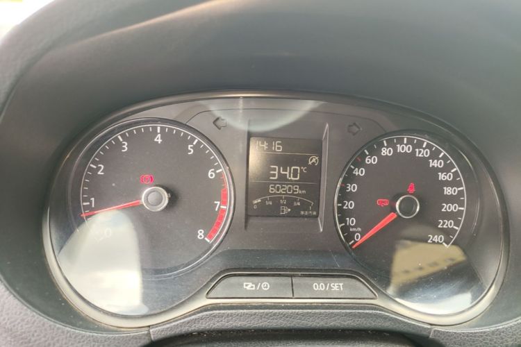 Volkswagen Polo 2019 car image #12