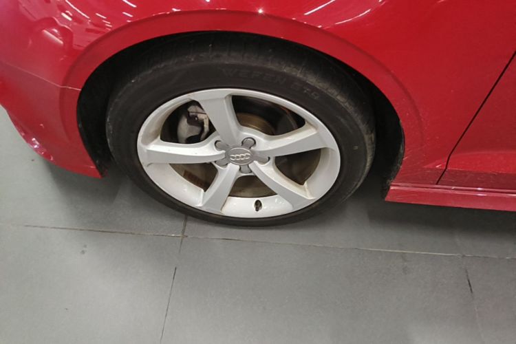 Audi A3 2018 car image #9