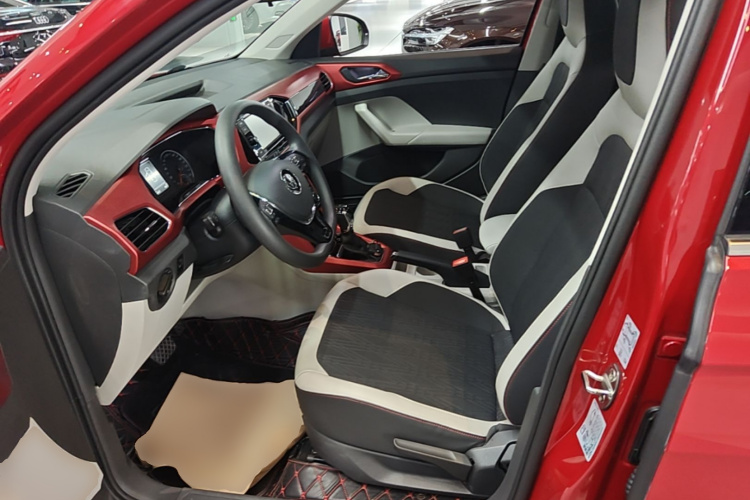Volkswagen T-Cross 2020 #15 Volkswagen T-Cross 2020 immagine di auto #15