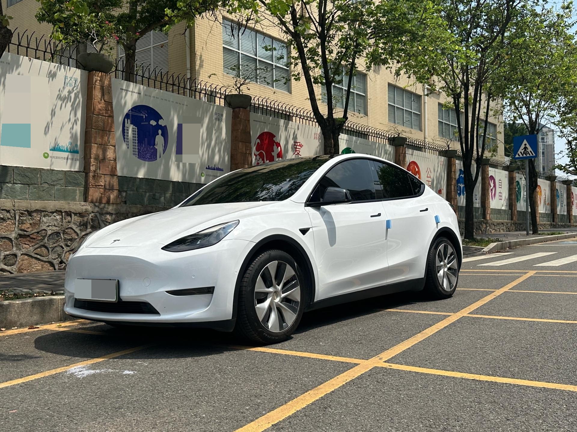 Tesla Model Y 2021 Tesla Model Y 2021 car image