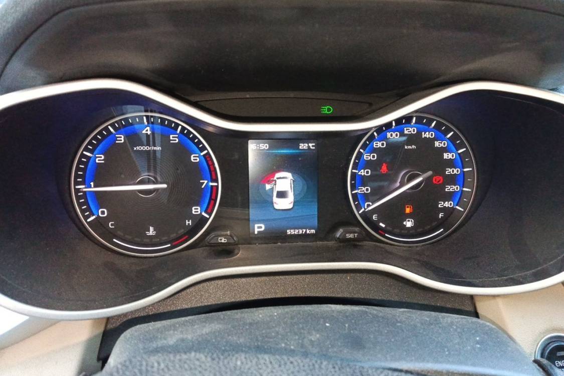 GEELY Emgrand 2019 #24 GEELY Emgrand 2019 صورة سيارة #24