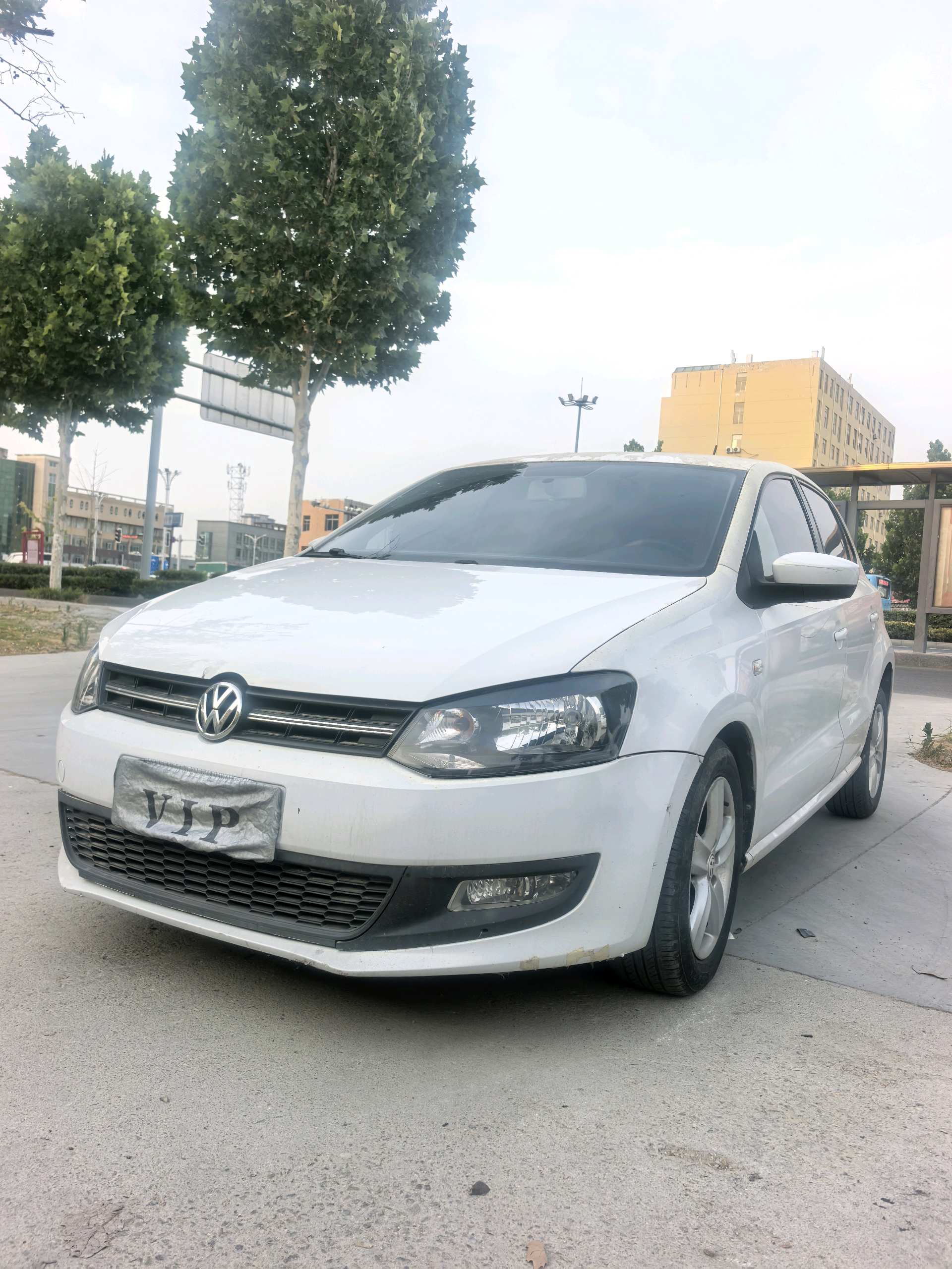 Volkswagen Polo 2012 car image 