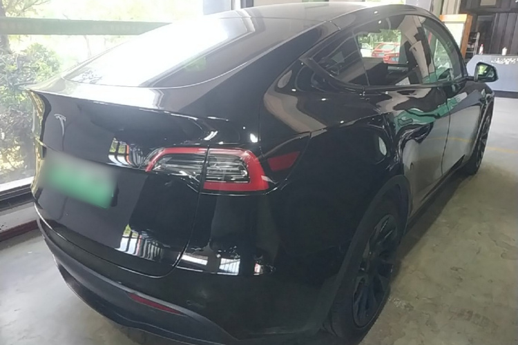 Tesla Model Y 2022 #7 Tesla Model Y 2022 car image #7
