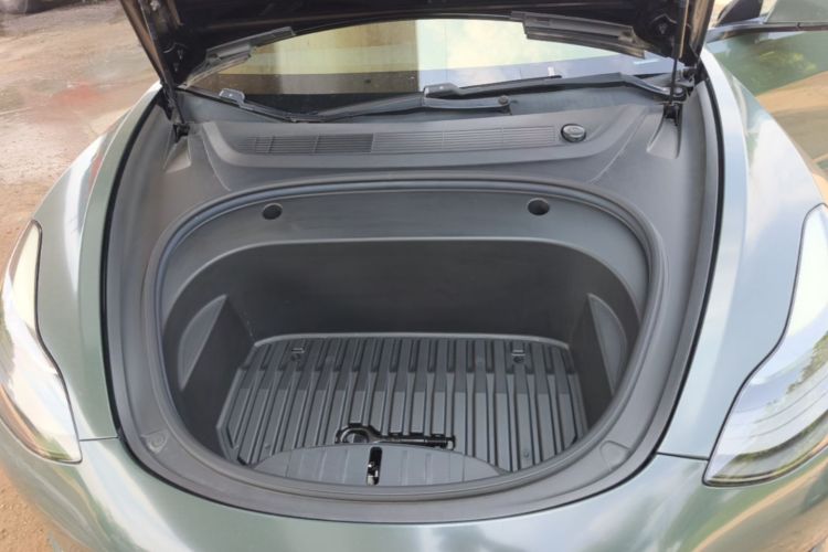 Tesla Model 3 2021 car image #20
