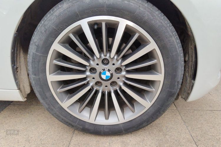 BMW 3 Series GT 2017 #9 BMW 3 Series GT 2017 car image #9