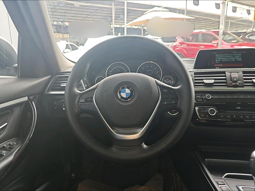 BMW 3 Series 2018 صورة سيارة #12