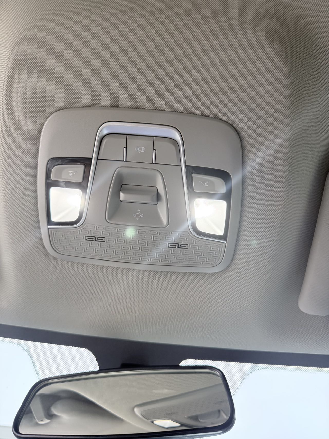GEELY Coolray 2022 image de voiture #13