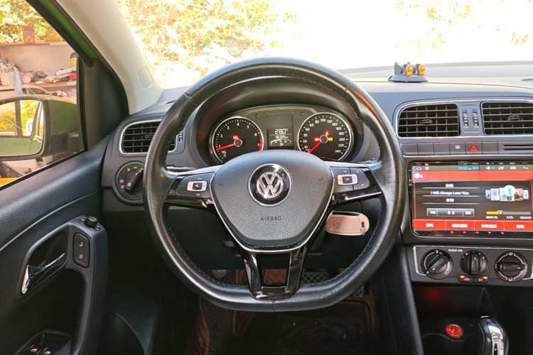 Volkswagen Polo 2016 #11 Volkswagen Polo 2016 car image #11