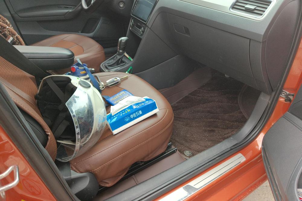 Volkswagen Santana 2015 car image #10