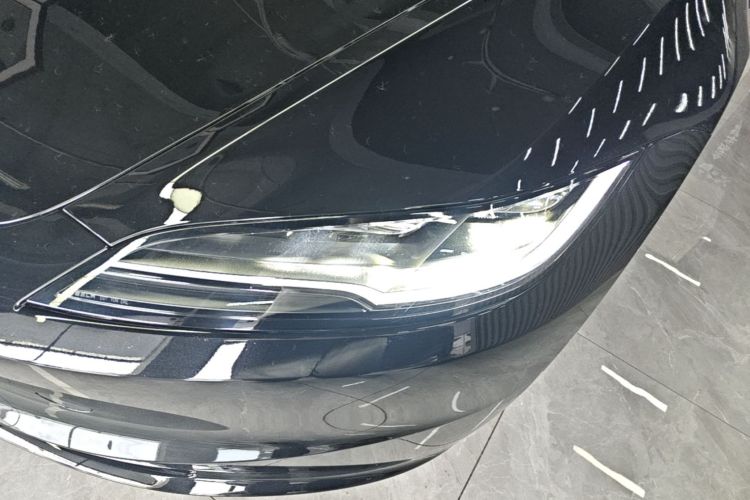 Tesla Model 3 2026 car image #21