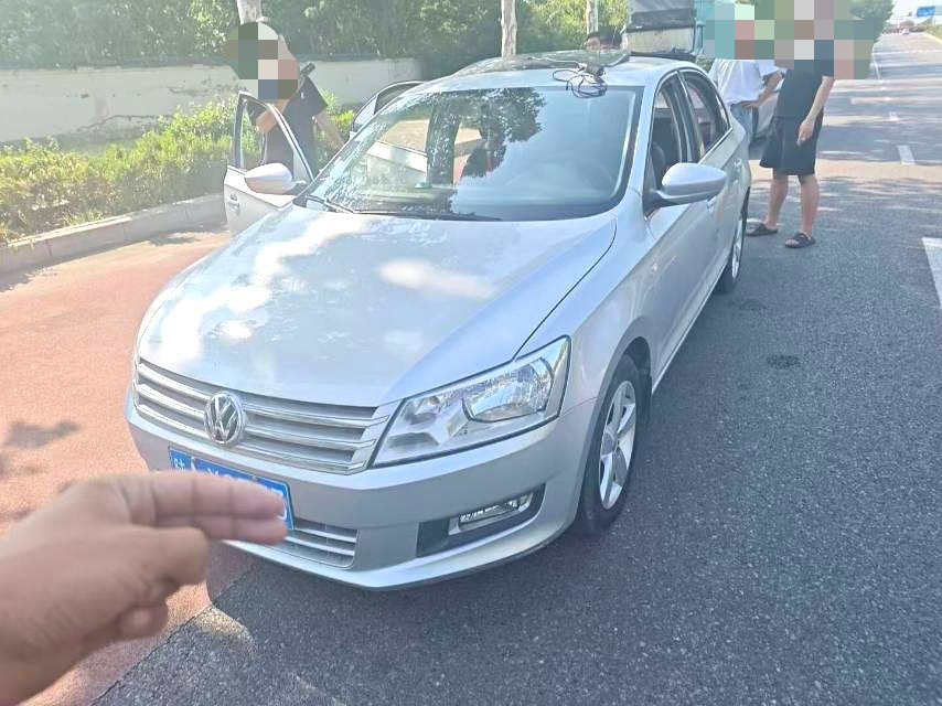 Volkswagen Santana 2017 car image 