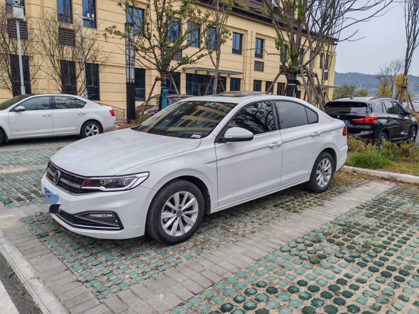 Volkswagen Bora 2021 car image 