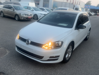 Volkswagen Golf 2017 Volkswagen Golf 2017 car image