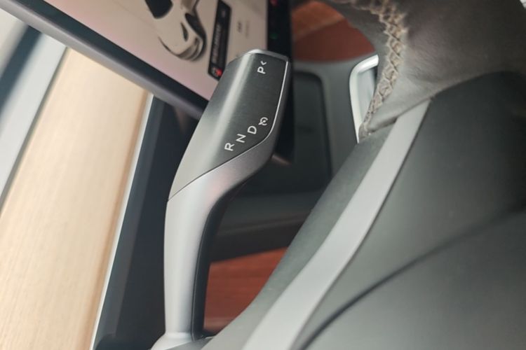 Tesla Model 3 2021 car image #14