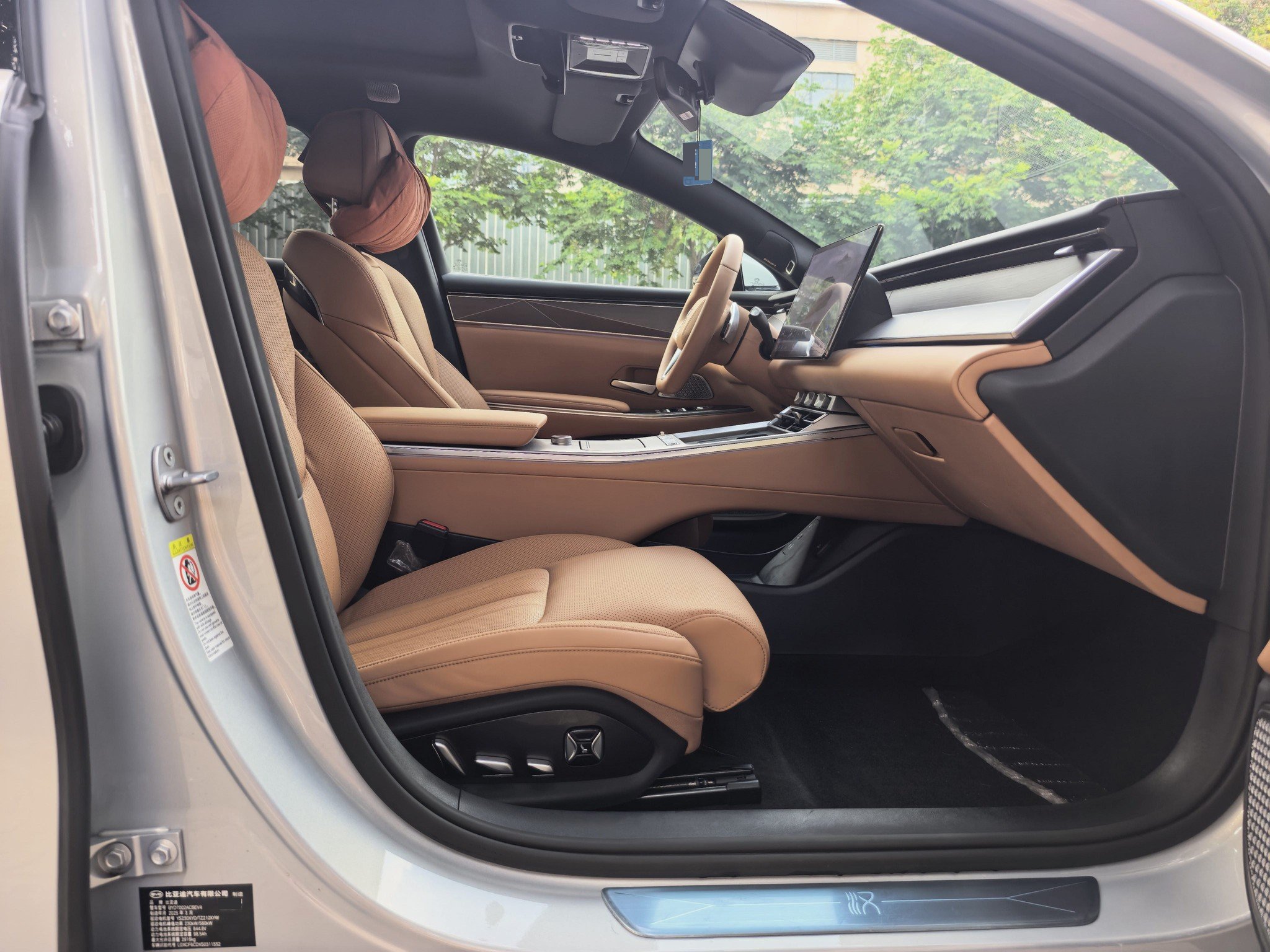 BYD HanL 2025 car image #6