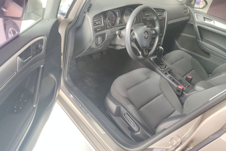 Volkswagen Golf 2020 изображение автомобиля #16