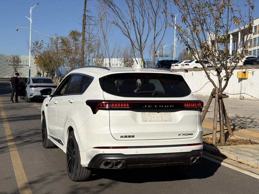 Jetour X70 PLUS 2020 #4 Jetour X70 PLUS 2020 car image #4