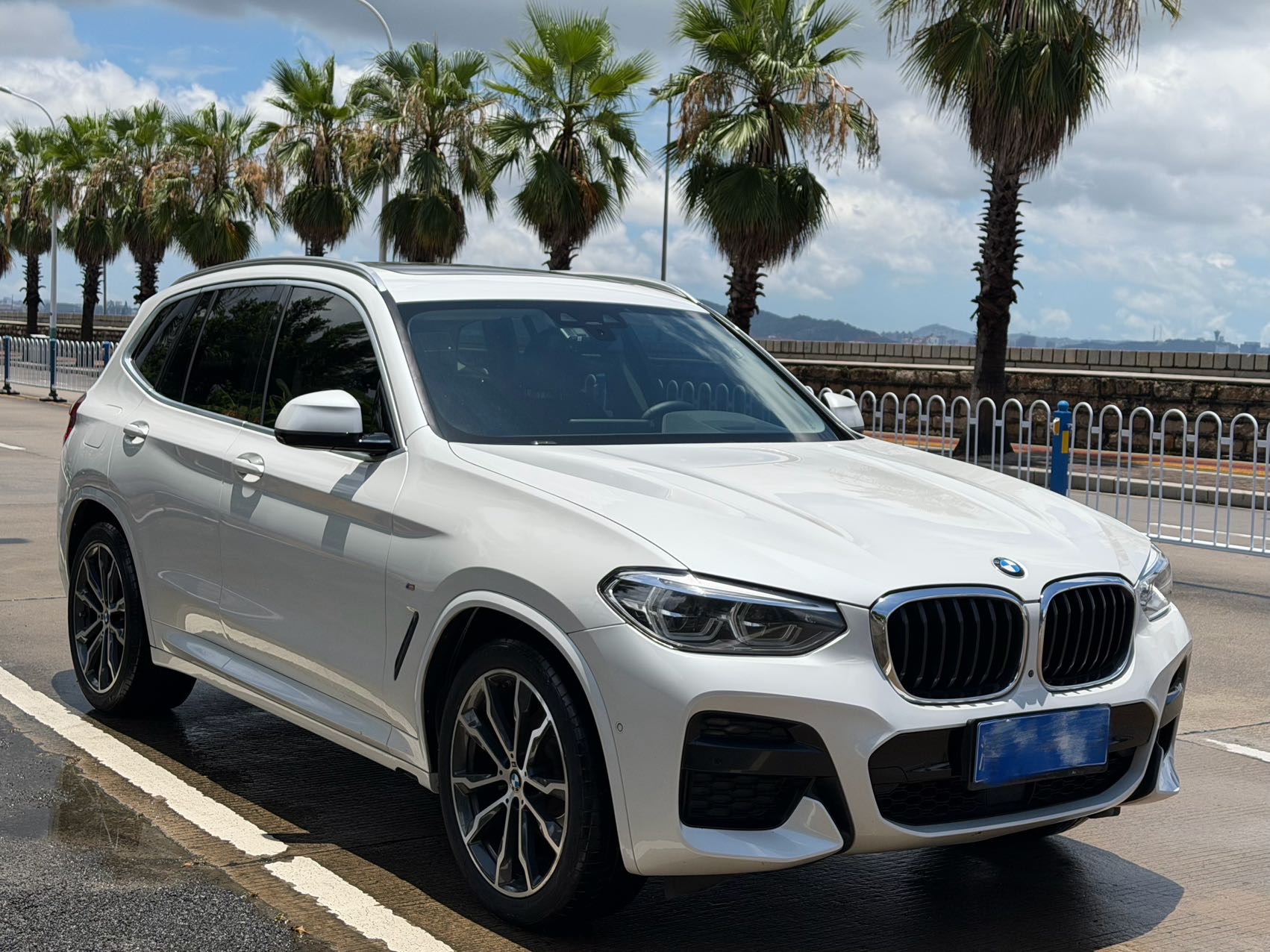 2020 immagine di auto 