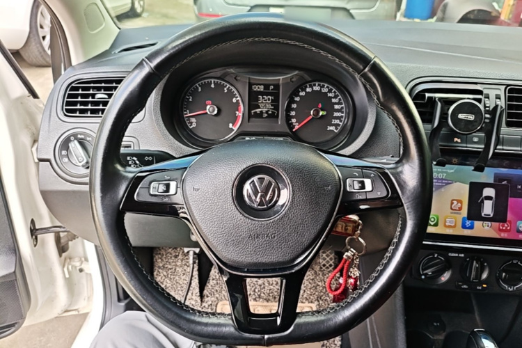 Volkswagen Polo 2017 #11 Volkswagen Polo 2017 car image #11