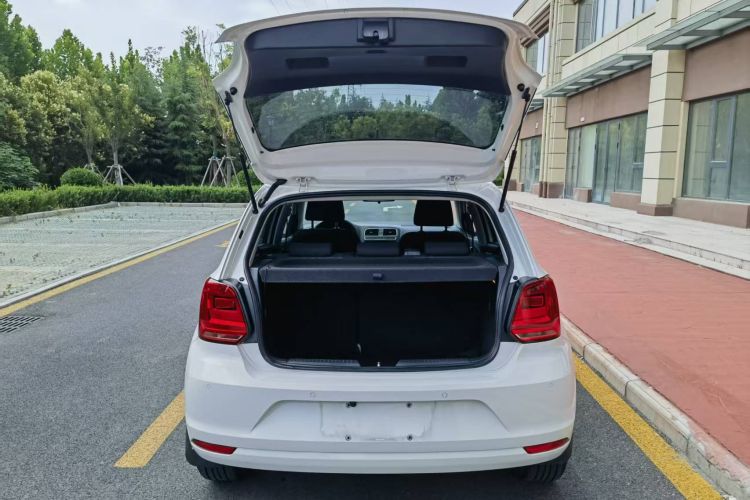 Volkswagen Polo 2015 #19 Volkswagen Polo 2015 car image #19