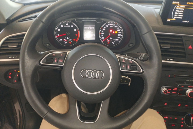 Audi Q3 2019 imagem de carro #11
