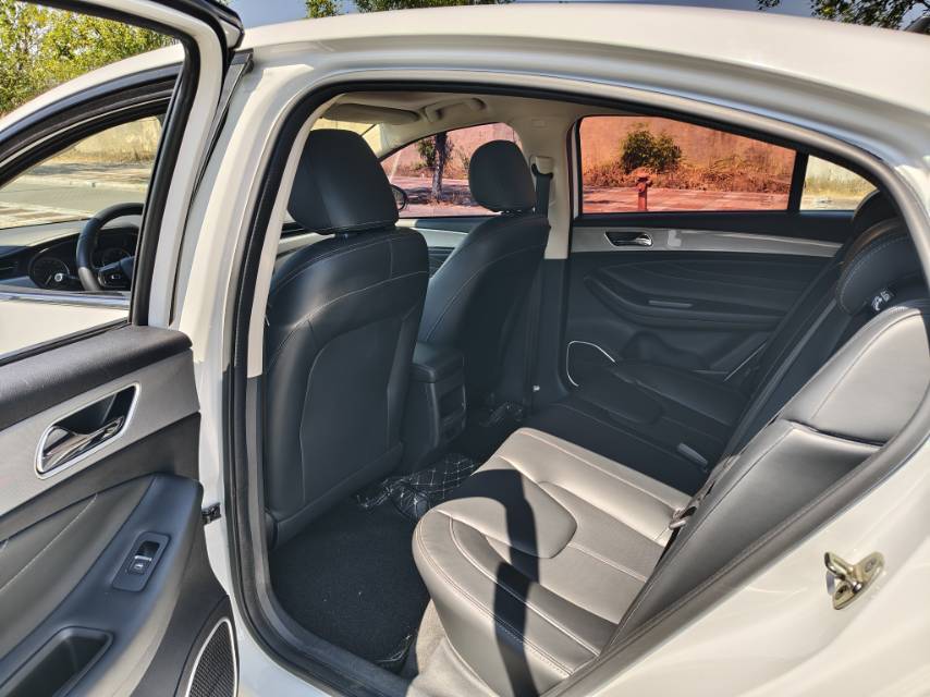 2018 imagem de carro #6