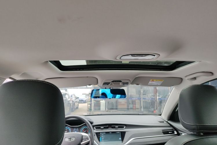 GEELY Emgrand 2021 #18 GEELY Emgrand 2021 car image #18