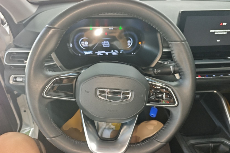 GEELY Emgrand 2022 #11 GEELY Emgrand 2022 car image #11